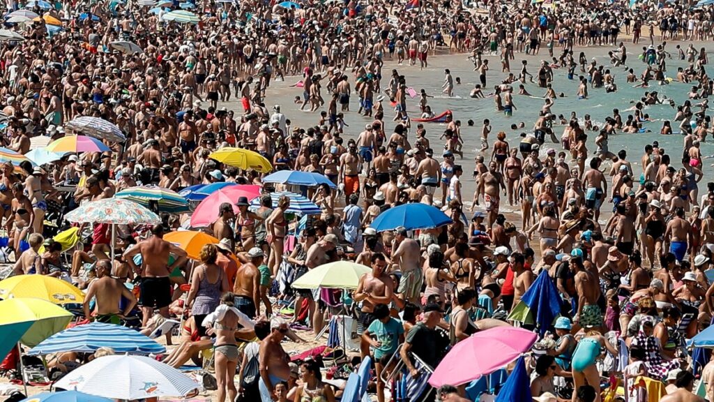 Hutjemu op het strand bij san sebastian
