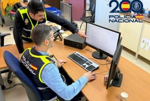 Policia nacional cyber experts tracing rogue accounts 490x368 490x330