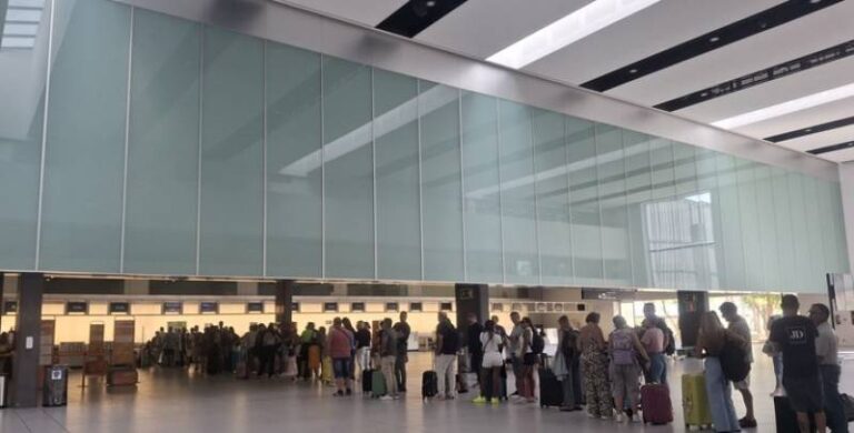 1000264583 11773319704 large