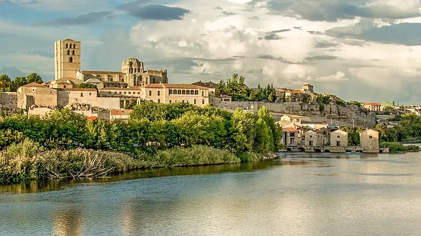 Catedral de Zamora Es edited