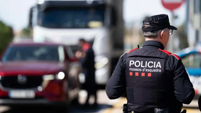 Criminele ‘teloneros’ op de AP-7 onder druk: politie verhoogt controle en aanwezigheid