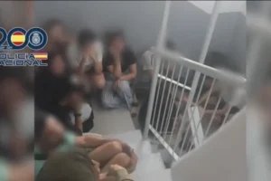 Drie arrestaties na vondst van 28 migranten in overvolle woningen in Ceuta