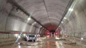 Dertien automobilisten gered uit overstroomde snelwegtunnels aan de Costa Blanca