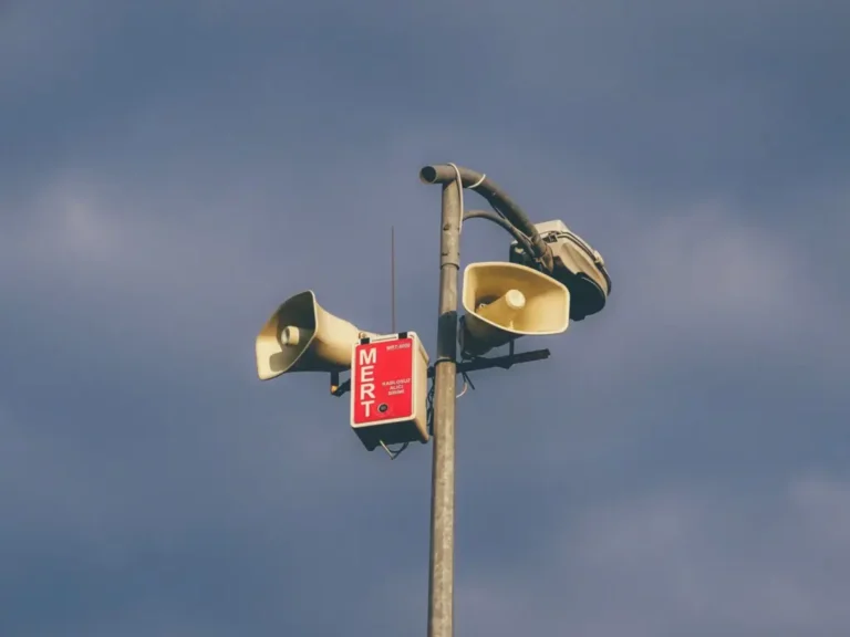 Let op maandag 19 oktober gaan 119 alarmsirenes af in Catalonië, ook telefoons krijgen noodmelding