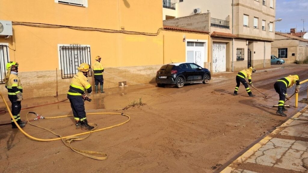 Madrigueras zwaar getroffen door noodweer 140 liter regen in twee uur en 90 mensen gered
