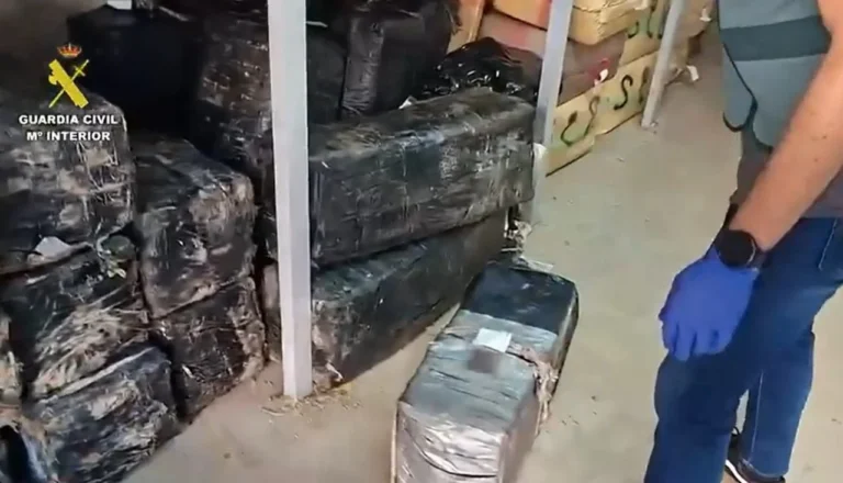 Meer dan 1.000 kilo cocaïne onderschept op recreatieboot voor Spaanse kust