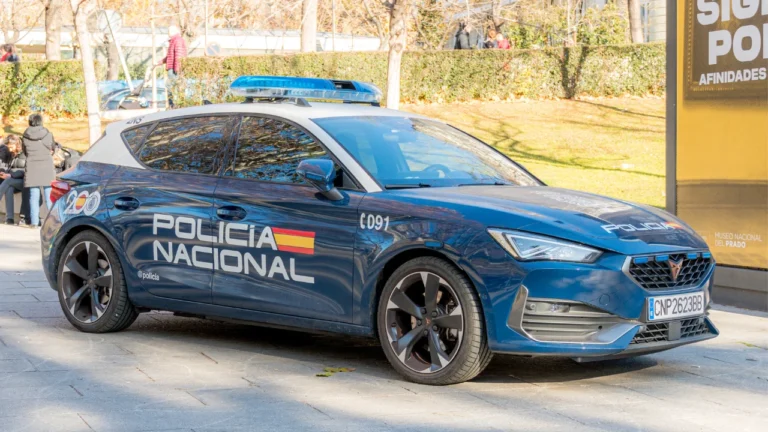 Personal trainer verdacht van gewelddadige villaoverval aan Costa del Sol Aston Martin en Rolex horloges gestolen