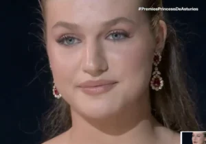 Spaanse prinses Leonor maakt zich zorgen over jongeren ‘Hoe bouw je nog een toekomst op
