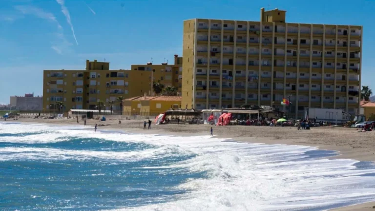 Vier stranden in Málaga afgeraden voor zwemmen na vondst E. coli